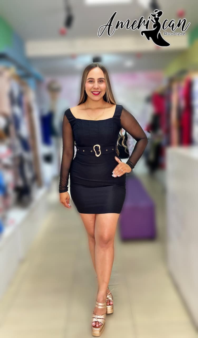 VESTIDO CORTO NEGRO CON MANGAS